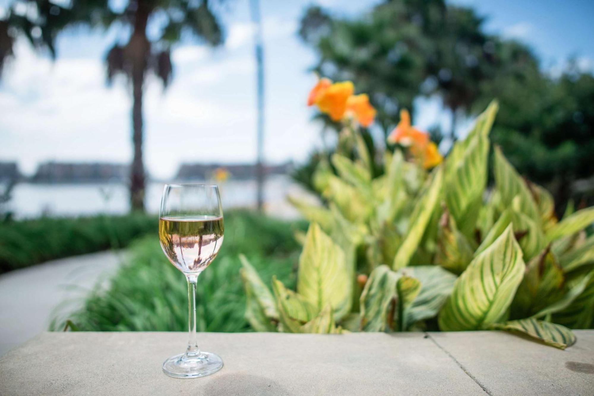 Jamaica Bay Inn Marina Del Rey Tapestry Collection By Hilton Los Angeles Exterior photo